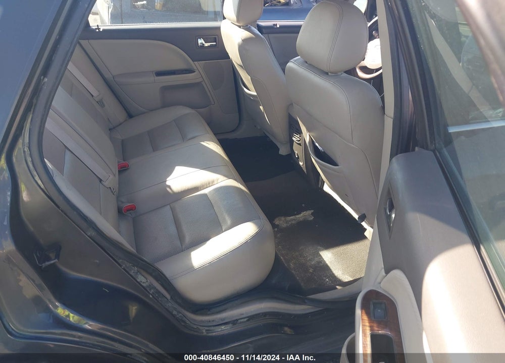 2008 FORD TAURUS LIMITED VIN: 1FAHP25W68G117825