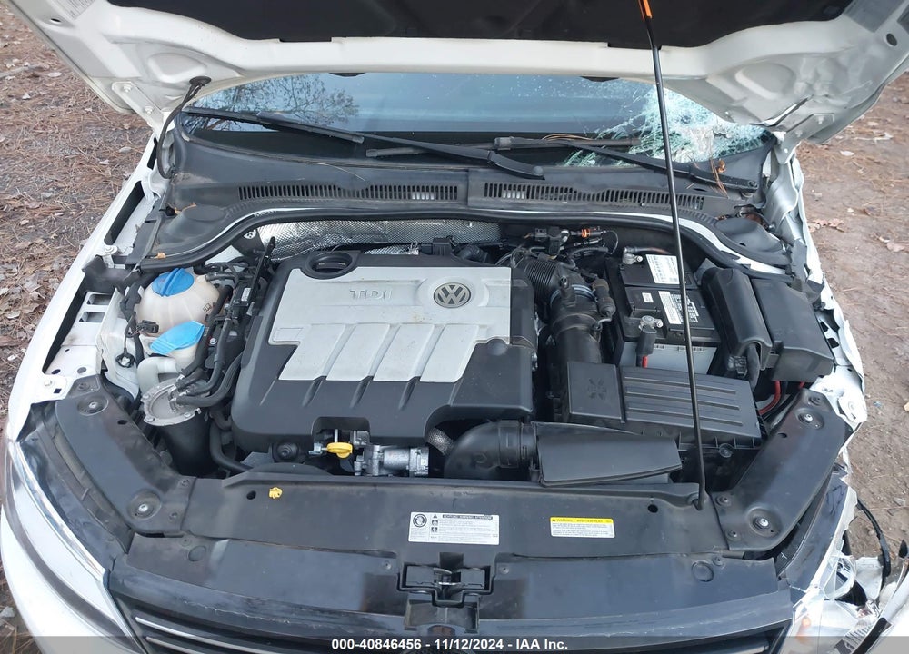 2014 VOLKSWAGEN JETTA 2.0L TDI VIN: 3VW3L7AJ5EM438986