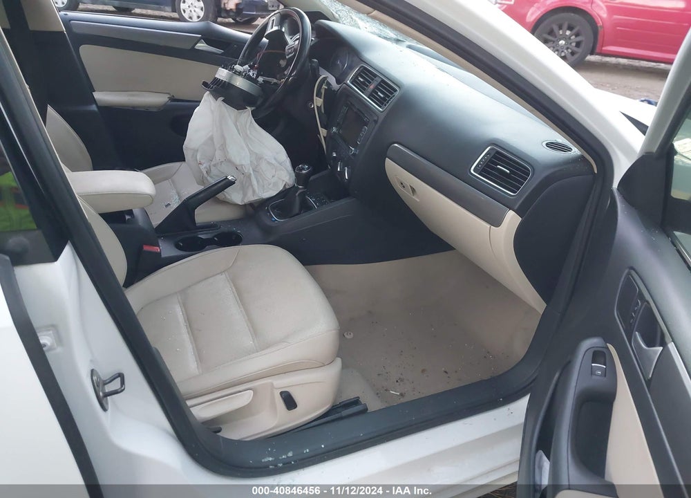 2014 VOLKSWAGEN JETTA 2.0L TDI VIN: 3VW3L7AJ5EM438986