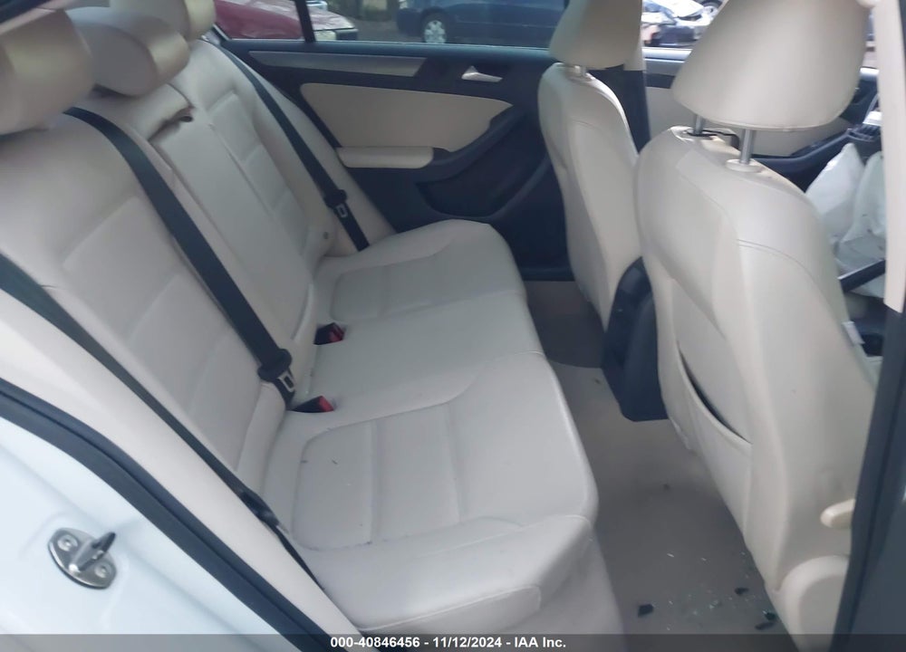 2014 VOLKSWAGEN JETTA 2.0L TDI VIN: 3VW3L7AJ5EM438986