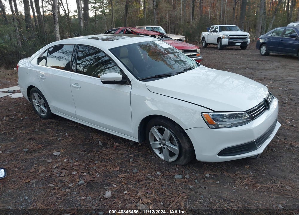 2014 VOLKSWAGEN JETTA 2.0L TDI VIN: 3VW3L7AJ5EM438986