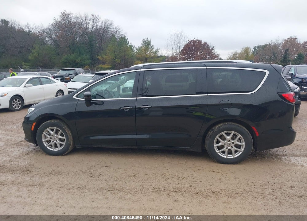 2021 CHRYSLER PACIFICA TOURING L VIN: 2C4RC1BG1MR528379