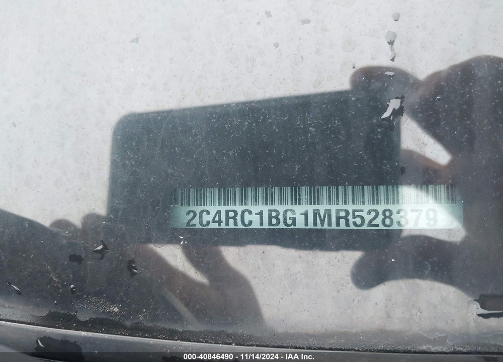 2021 CHRYSLER PACIFICA TOURING L VIN: 2C4RC1BG1MR528379