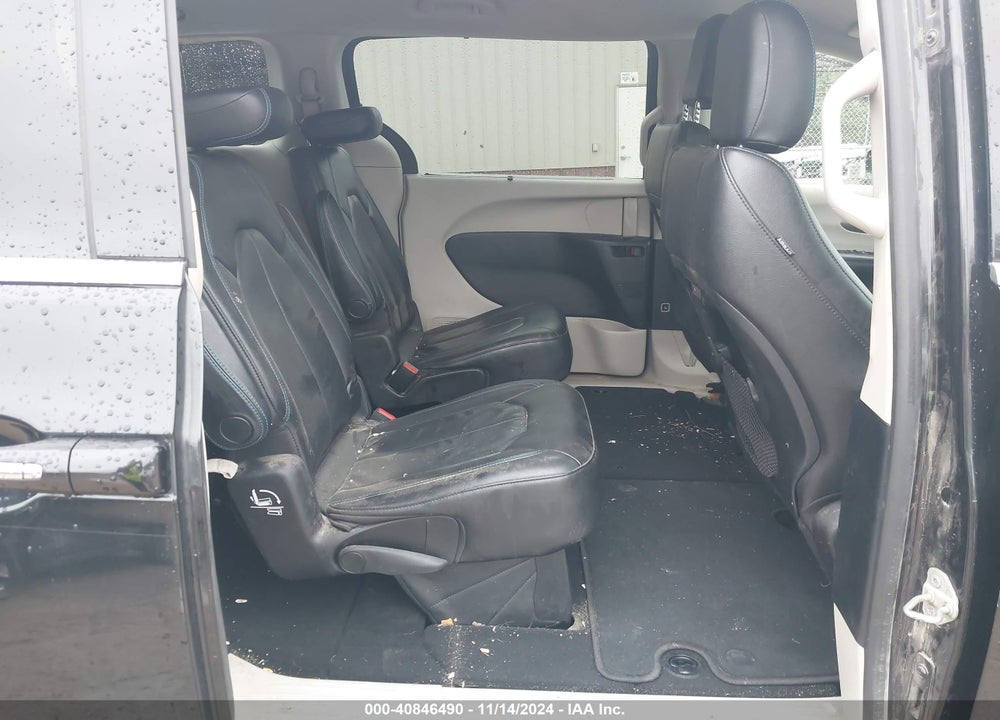 2021 CHRYSLER PACIFICA TOURING L VIN: 2C4RC1BG1MR528379