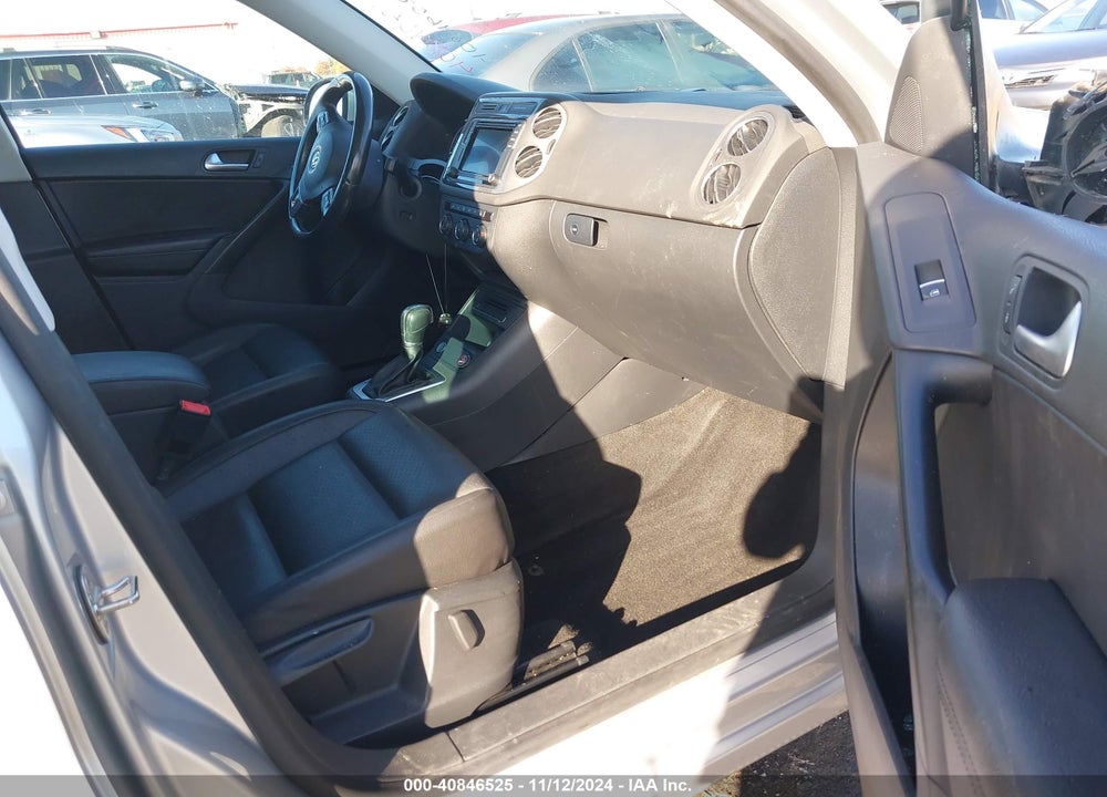 2017 VOLKSWAGEN TIGUAN 2.0T WOLFSBURG EDITION VIN: WVGRV7AX3HK002172