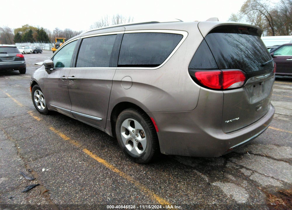 2017 CHRYSLER PACIFICA TOURING L PLUS VIN: 2C4RC1EG0HR643587