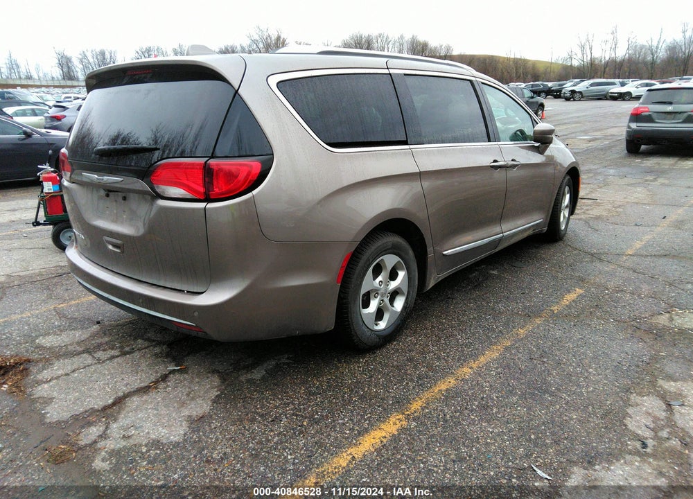 2017 CHRYSLER PACIFICA TOURING L PLUS VIN: 2C4RC1EG0HR643587