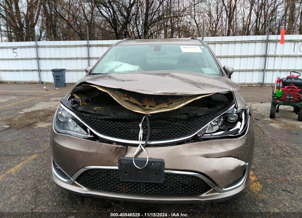 2017 CHRYSLER PACIFICA TOURING L PLUS VIN: 2C4RC1EG0HR643587