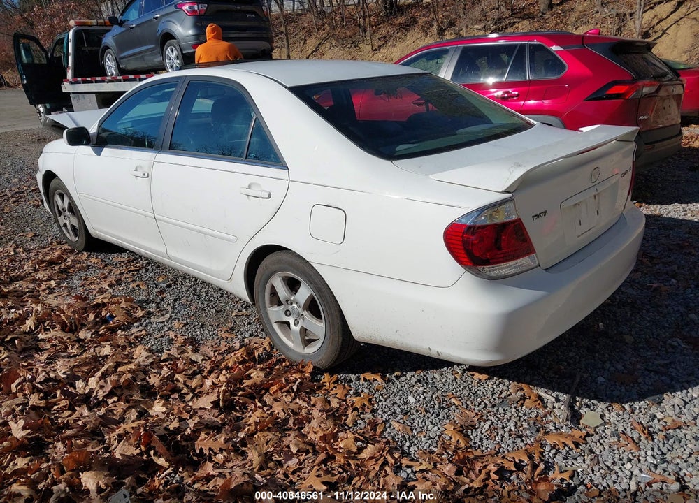 2005 TOYOTA CAMRY SE VIN: 4T1BE32K25U406450