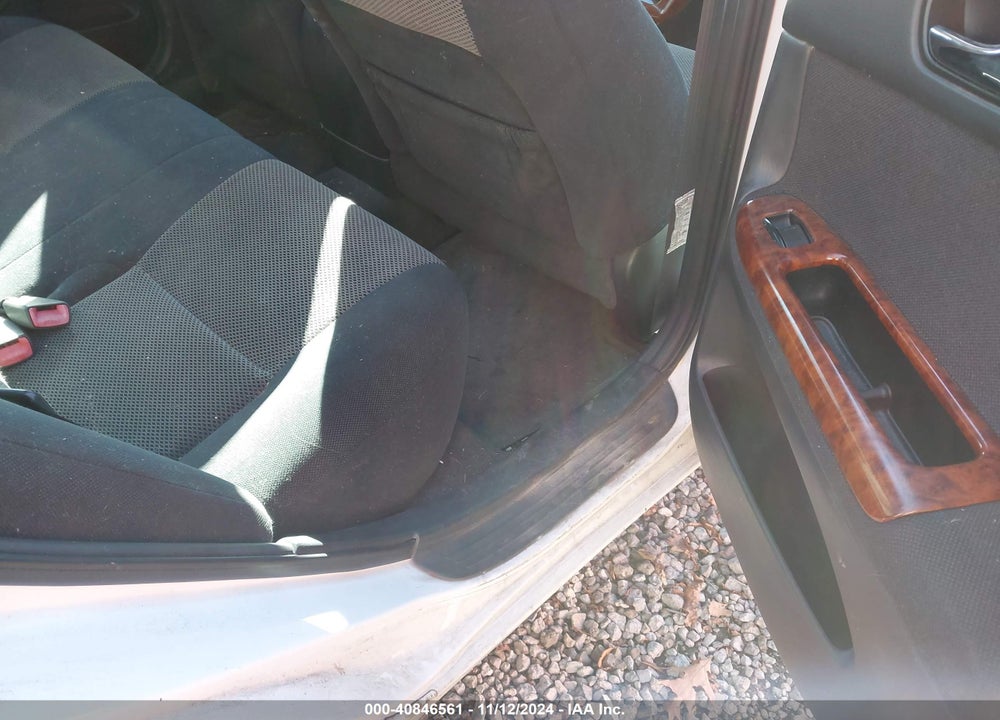 2005 TOYOTA CAMRY SE VIN: 4T1BE32K25U406450