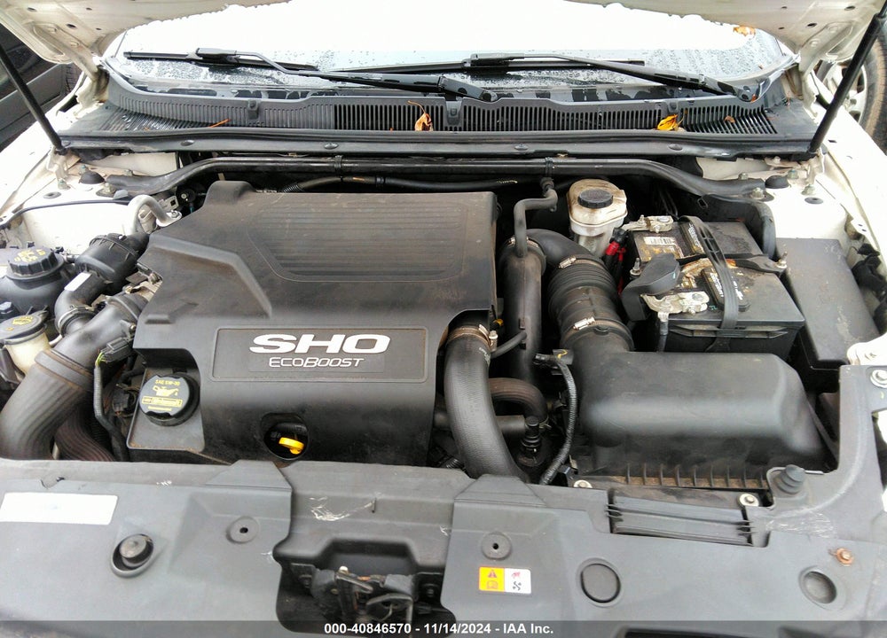2011 FORD TAURUS SHO VIN: 1FAHP2KT9BG102222