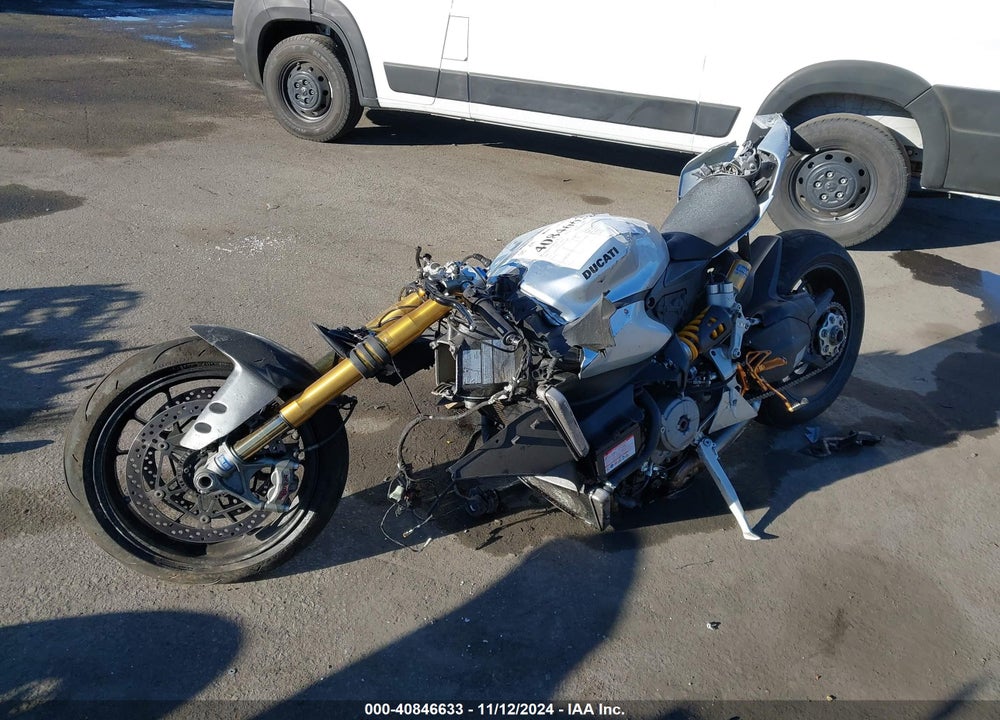 2013 DUCATI SUPERBIKE 1199 PANIGALE/S VIN: ZDM14BPW0DB012212