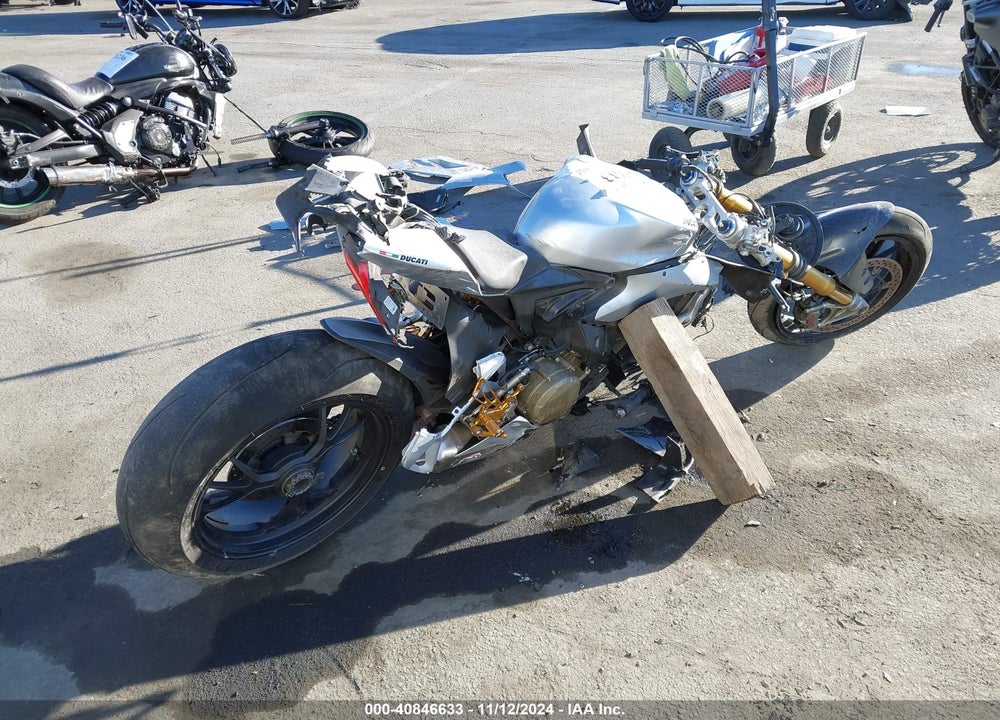 2013 DUCATI SUPERBIKE 1199 PANIGALE/S VIN: ZDM14BPW0DB012212