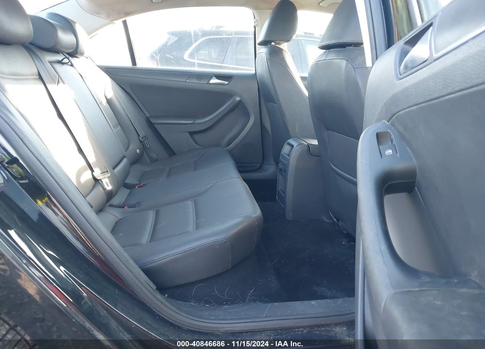 2012 VOLKSWAGEN JETTA 2.5L SE VIN: 3VWDP7AJ3CM360892