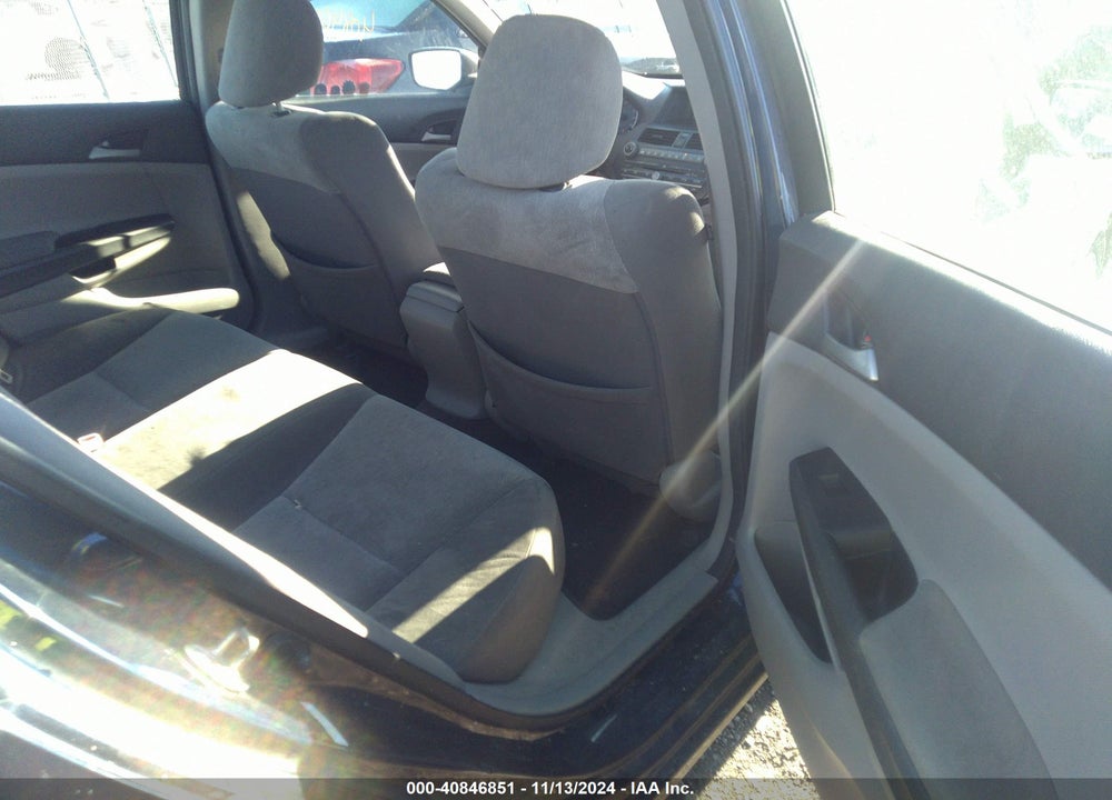 2010 HONDA ACCORD 2.4 LX VIN: 1HGCP2F35AA082522