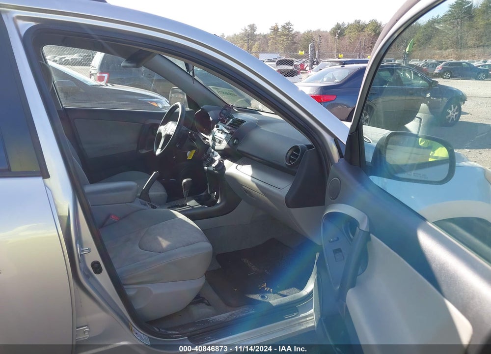 2011 TOYOTA RAV4 VIN: 2T3BF4DV8BW111480