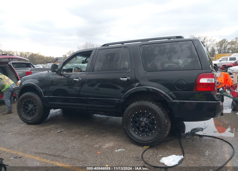 2010 FORD EXPEDITION XLT VIN: 1FMJU1G53AEA81379
