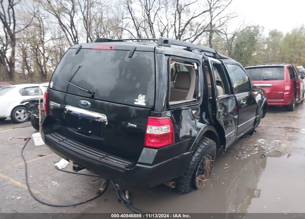 2010 FORD EXPEDITION XLT VIN: 1FMJU1G53AEA81379