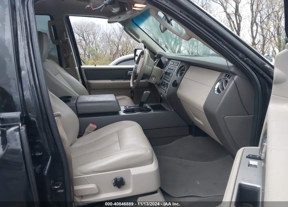 2010 FORD EXPEDITION XLT VIN: 1FMJU1G53AEA81379