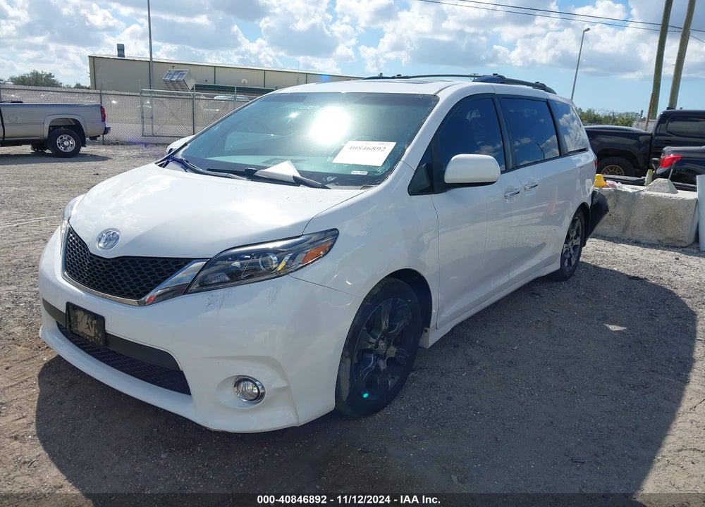 2016 TOYOTA SIENNA SE PREMIUM 8 PASSENGER VIN: 5TDXK3DC0GS730867