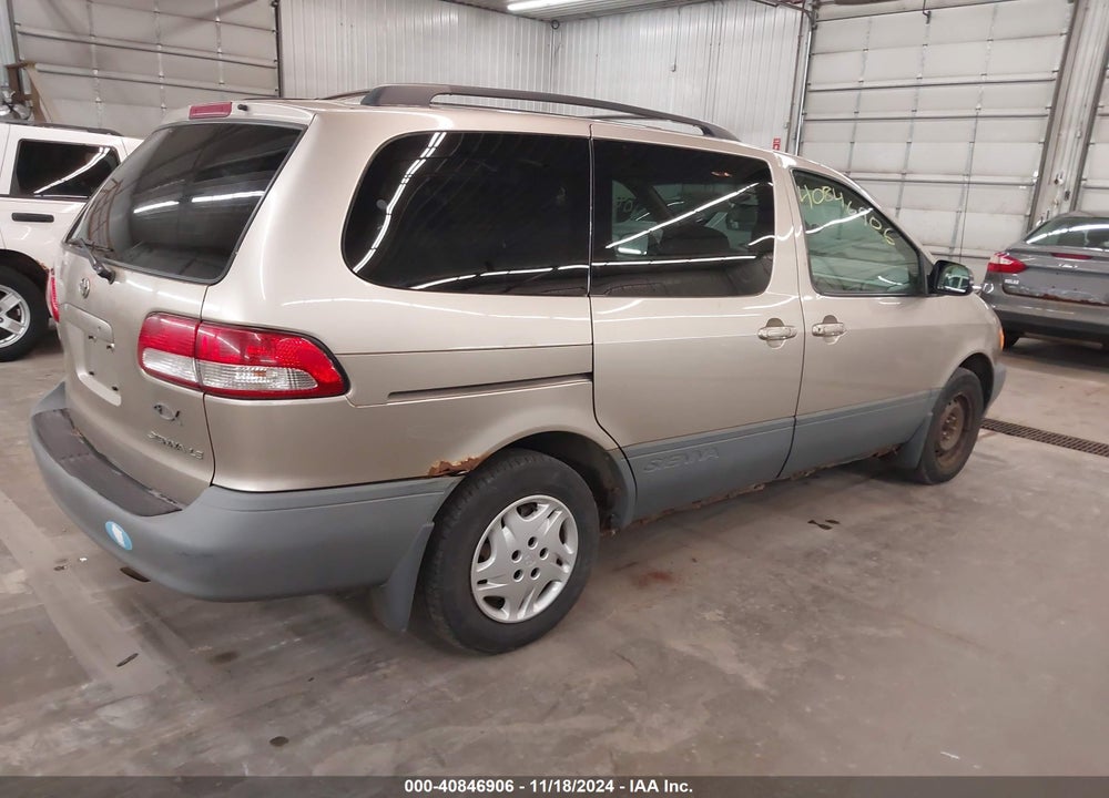 2002 TOYOTA SIENNA LE VIN: 4T3ZF13C22U429947