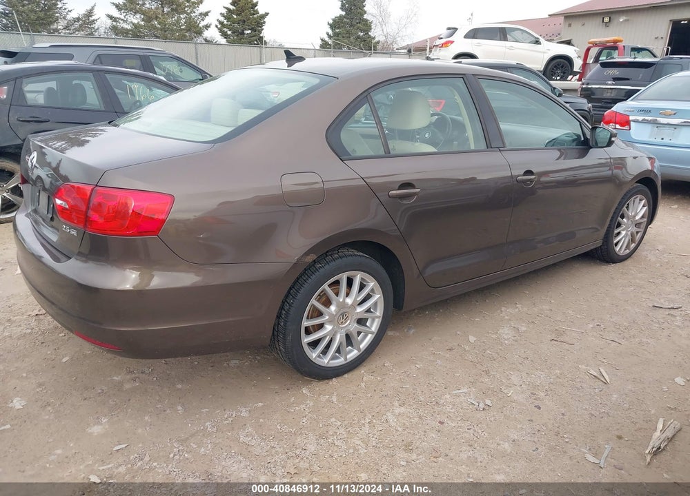 2011 VOLKSWAGEN JETTA 2.5L SE VIN: 3VWDZ7AJ6BM079596