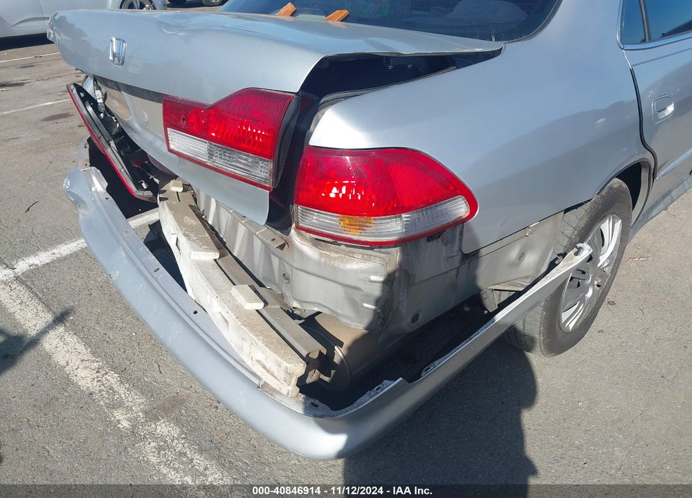 2002 HONDA ACCORD 3.0 LX VIN: 1HGCG16462A030465