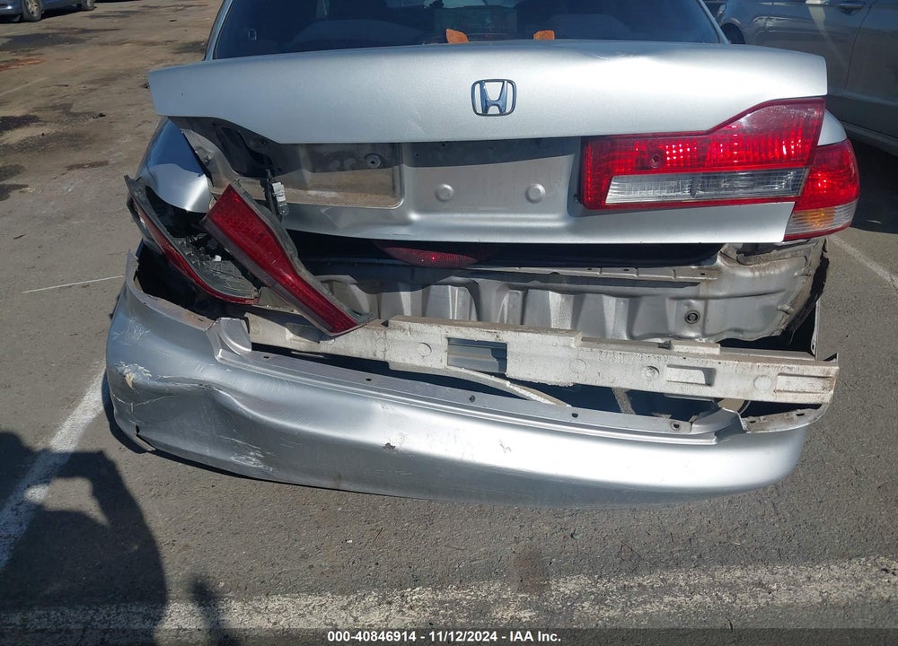 2002 HONDA ACCORD 3.0 LX VIN: 1HGCG16462A030465