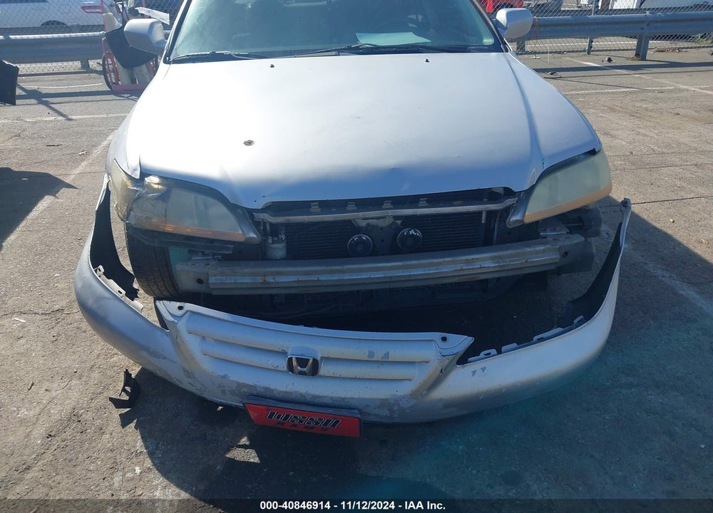 2002 HONDA ACCORD 3.0 LX VIN: 1HGCG16462A030465
