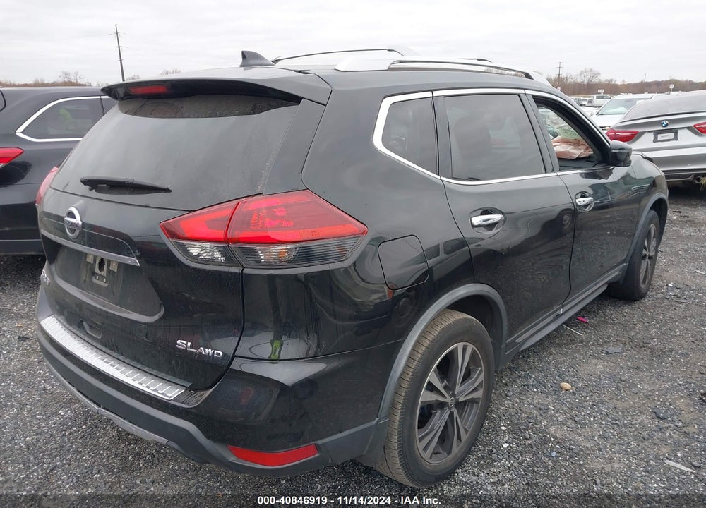2018 NISSAN ROGUE SL VIN: JN8AT2MV9JW309613