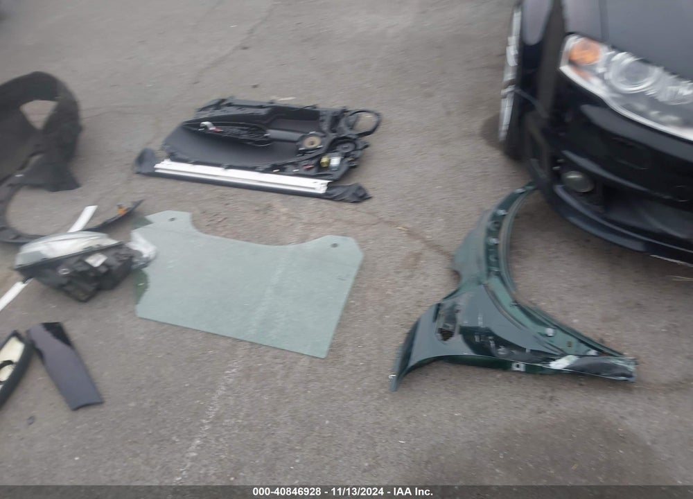 2011 MINI COOPER VIN: WMWSU3C57BT098397