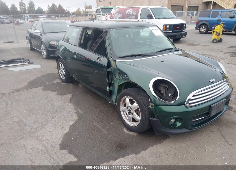 2011 MINI COOPER VIN: WMWSU3C57BT098397