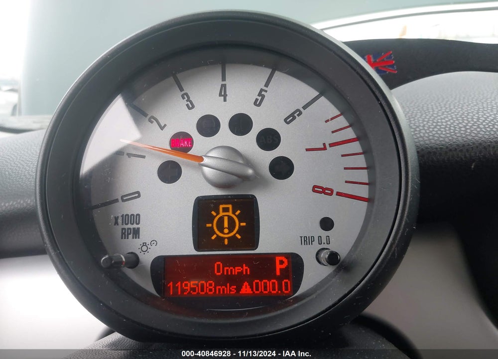 2011 MINI COOPER VIN: WMWSU3C57BT098397