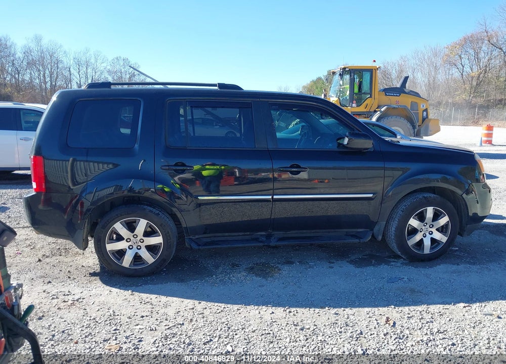 2012 HONDA PILOT TOURING VIN: 5FNYF4H99CB053510