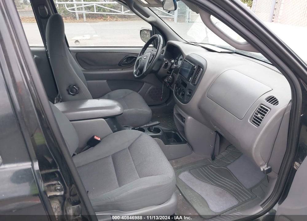 2001 FORD ESCAPE XLT VIN: 1FMYU04121KF79245