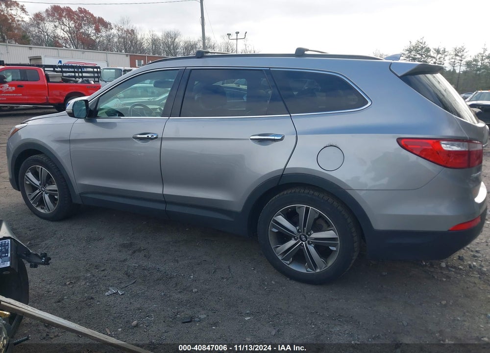 2015 HYUNDAI SANTA FE LIMITED VIN: KM8SRDHF1FU097186