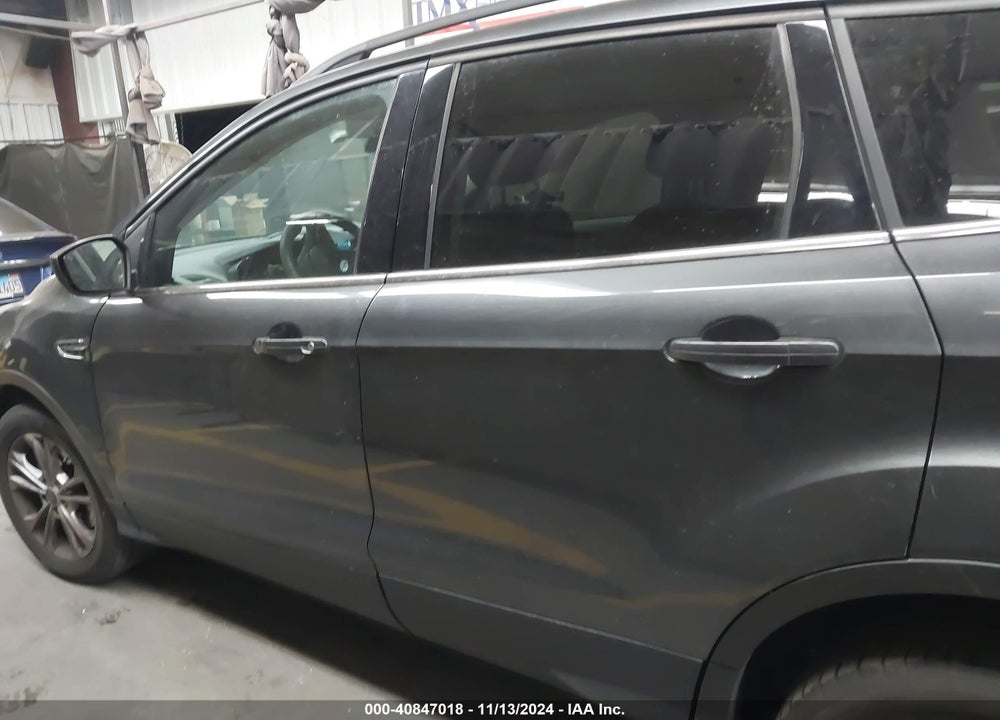 2017 FORD ESCAPE VIN: 1FMCU0GD1HUC23349