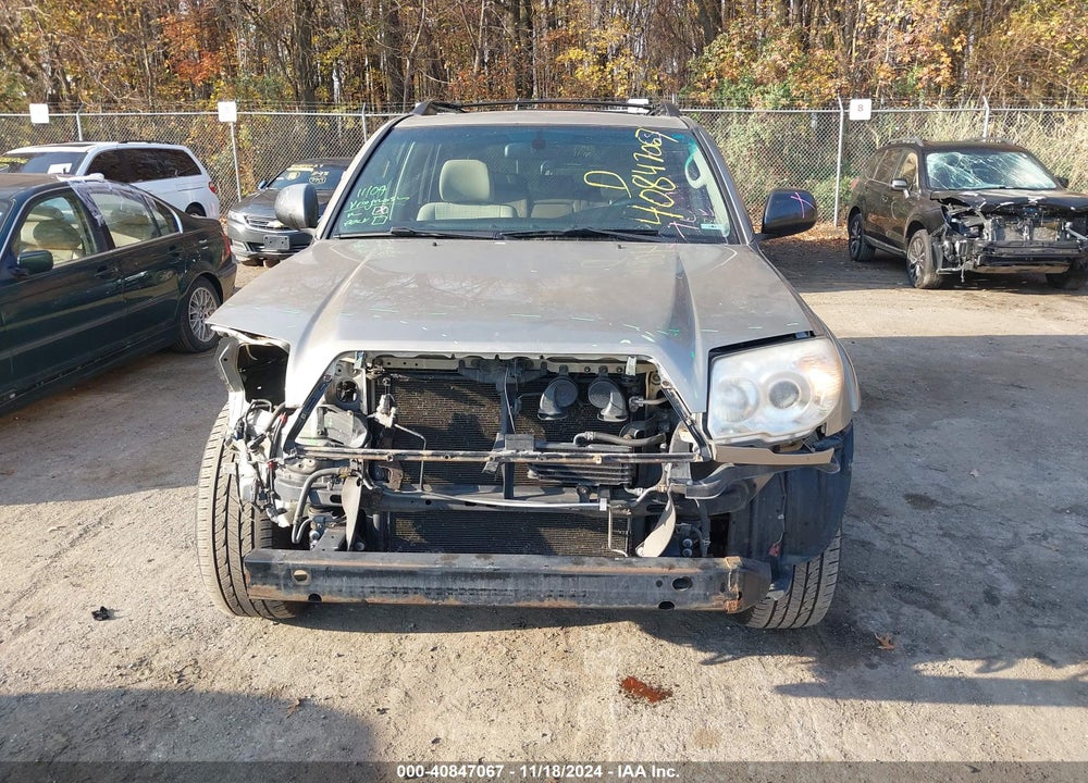 2006 TOYOTA 4RUNNER SR5 V8 VIN: JTEBT14R060061366