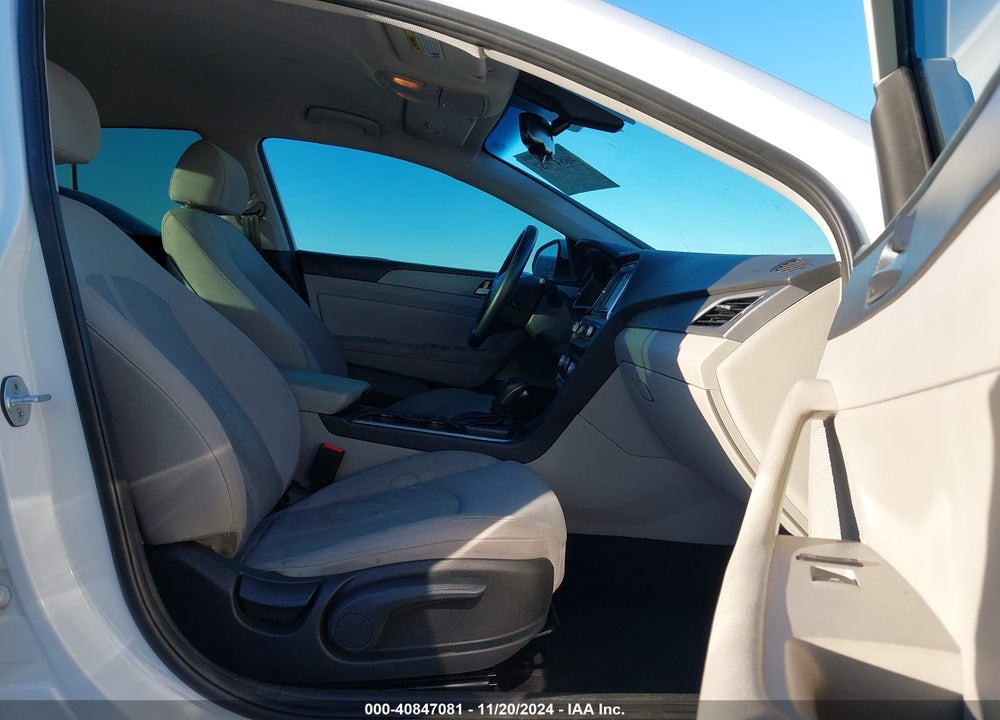 2019 HYUNDAI SONATA SEL VIN: 5NPE34AF4KH770196