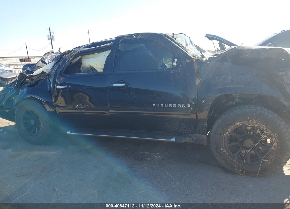 2008 CHEVROLET SUBURBAN 1500 LT VIN: 3GNFK16328G119291