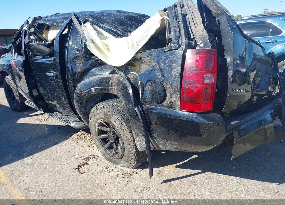 2008 CHEVROLET SUBURBAN 1500 LT VIN: 3GNFK16328G119291