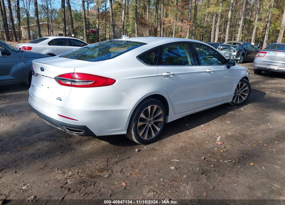 2019 FORD FUSION SE VIN: 3FA6P0T97KR254233
