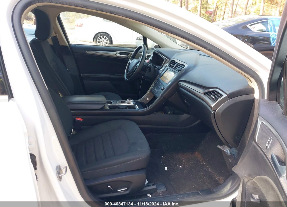 2019 FORD FUSION SE VIN: 3FA6P0T97KR254233