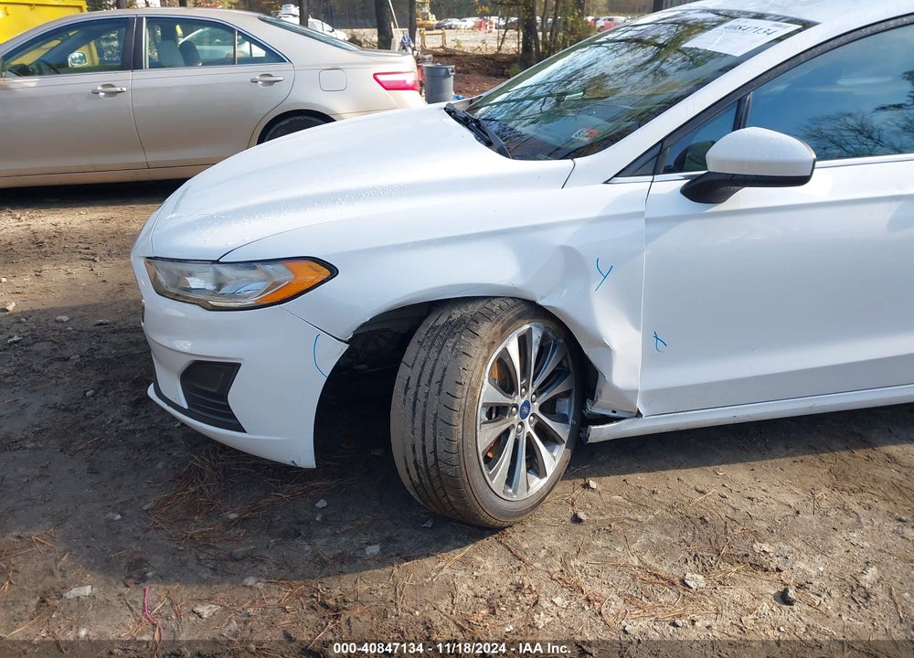 2019 FORD FUSION SE VIN: 3FA6P0T97KR254233
