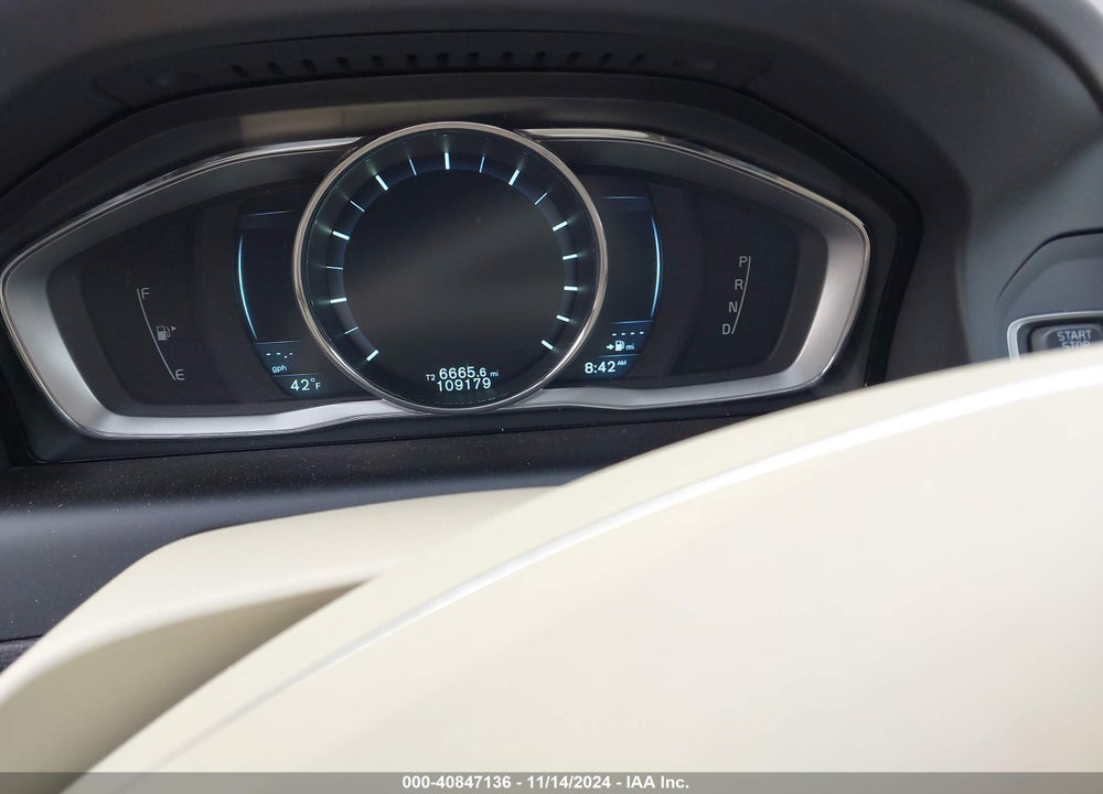 2015 VOLVO XC60 T5 PREMIER VIN: YV440MDK5F2675387