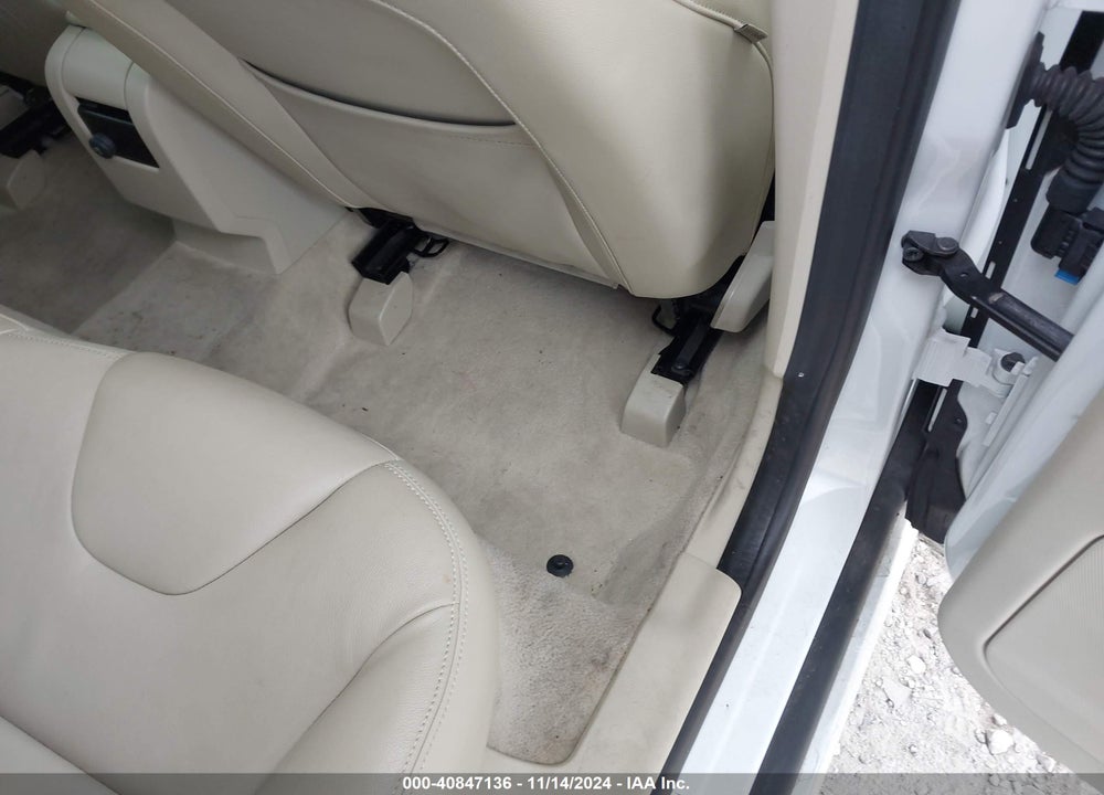 2015 VOLVO XC60 T5 PREMIER VIN: YV440MDK5F2675387