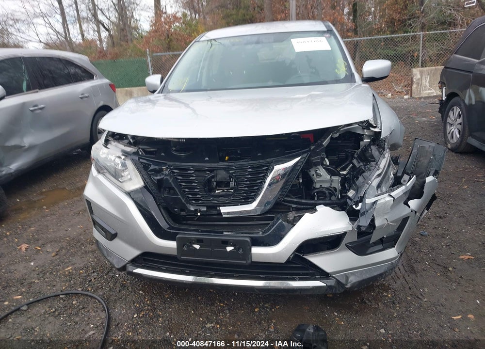 2018 NISSAN ROGUE S VIN: KNMAT2MV5JP501455