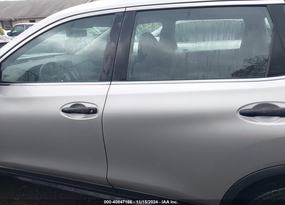 2018 NISSAN ROGUE S VIN: KNMAT2MV5JP501455