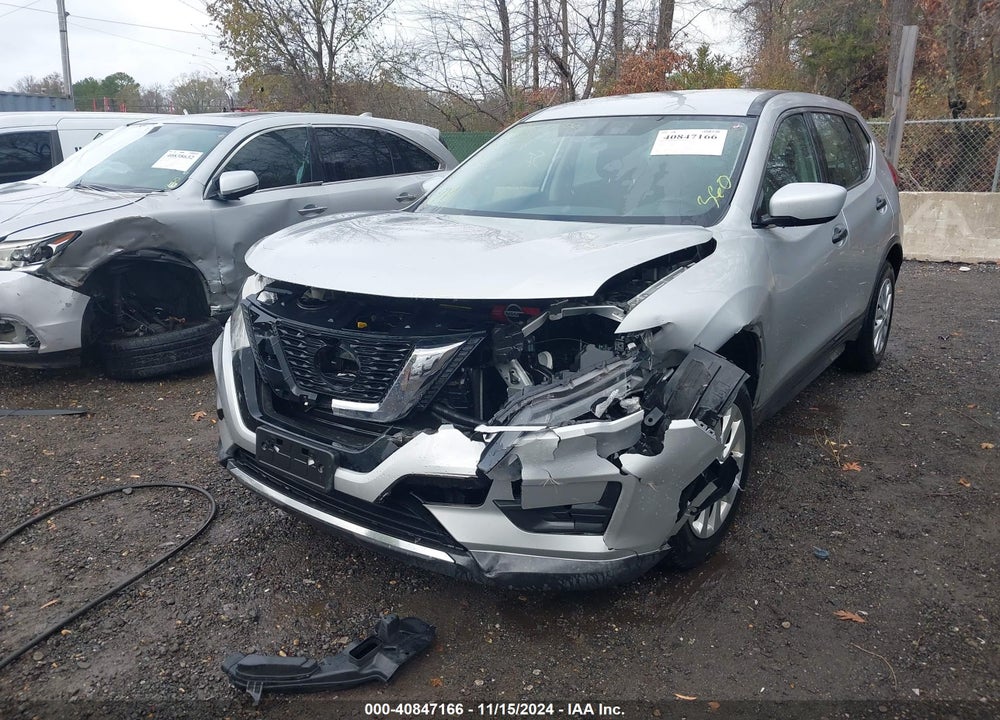 2018 NISSAN ROGUE S VIN: KNMAT2MV5JP501455