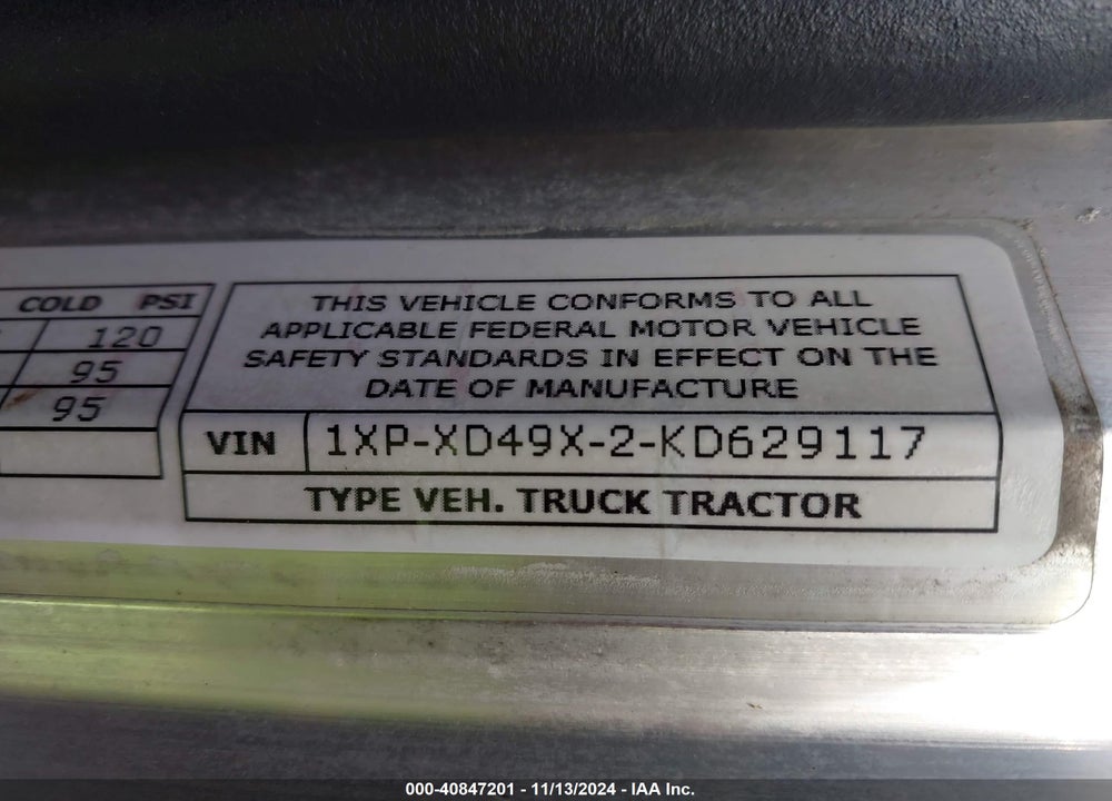 2019 PETERBILT 389 VIN: 1XPXD49X2KD629117